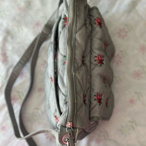 Carson Shoulder Bag In Grey Denim With Embroidered Flowers - Picture 7 of 11